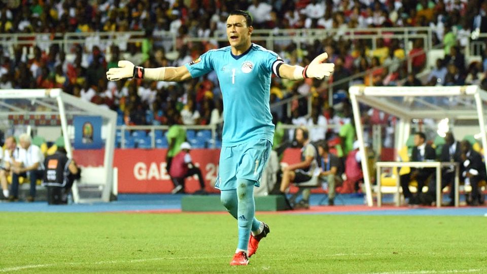 Essam El-Hadary (kiper Mesir) Copyright: © GABRIEL BOUYS/AFP/Getty Images